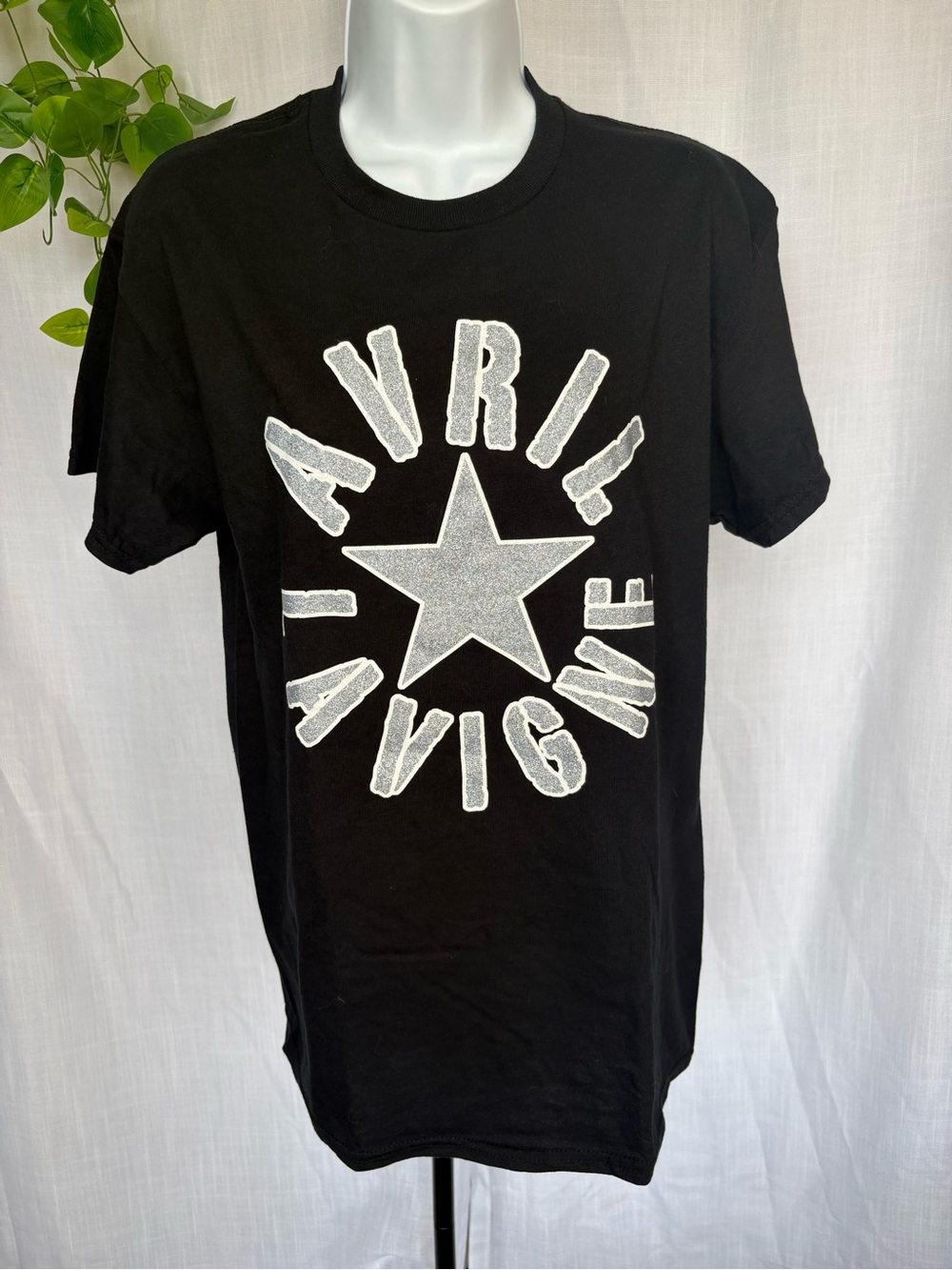 Avril Lavigne Official Silver Metallic Star Graphic T-Shirt Medium